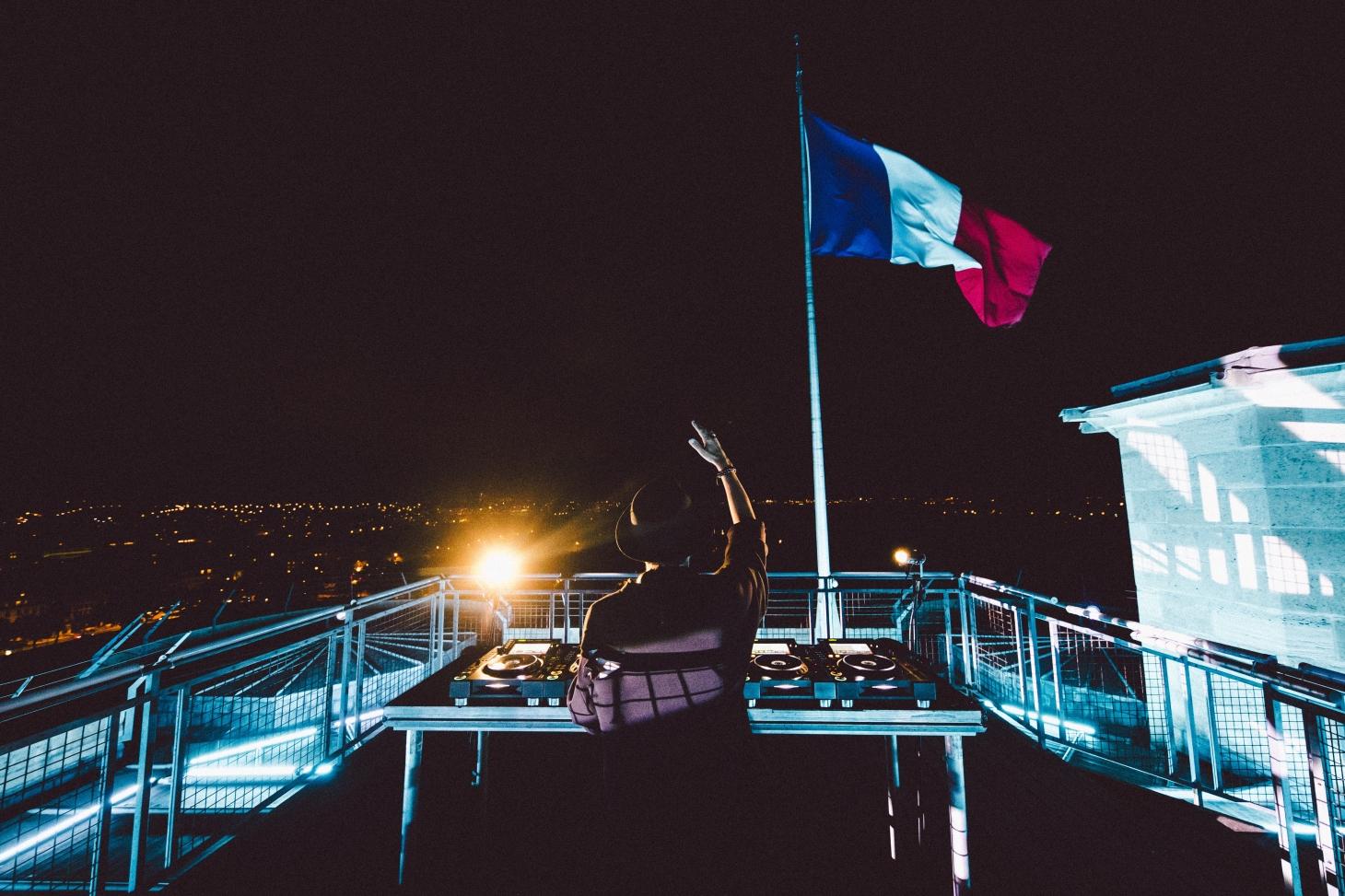 Monumental Tour - Vision by AG