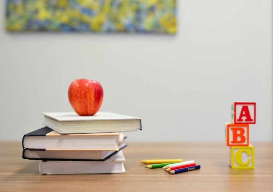 Bienvenue Chez Clément – Afterwork Europe 2 : Top des conseils pour faire ses devoirs sereinement