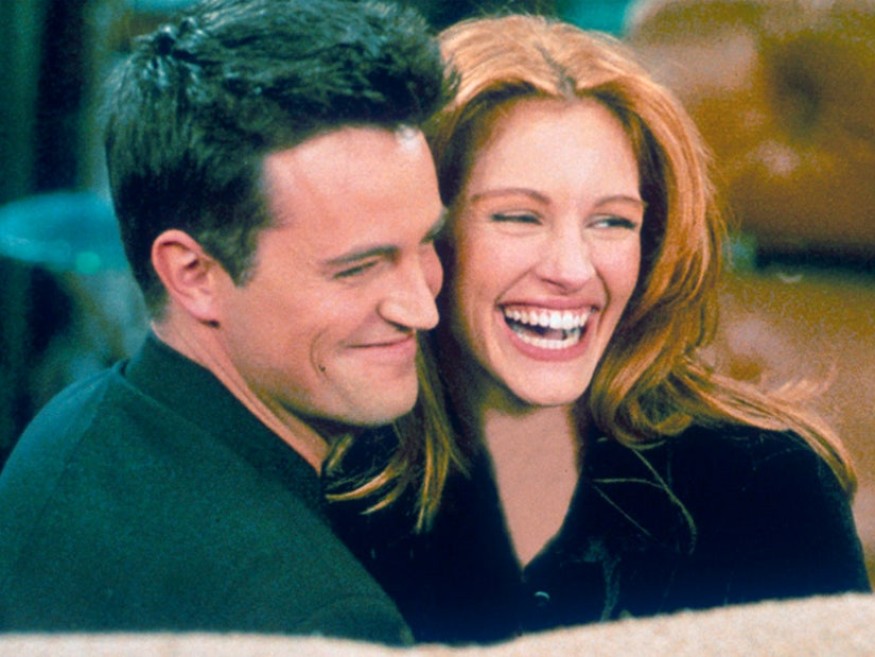 Friends : Matthew Perry (Chandler) revient sur le passage de Julia Roberts dans la série
