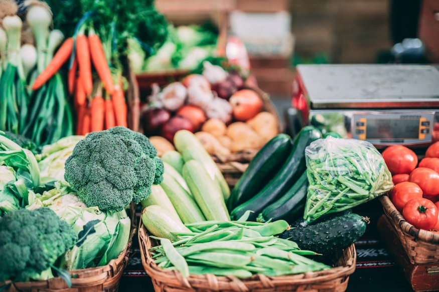 <p>Des aliments moisis pour la science </p>