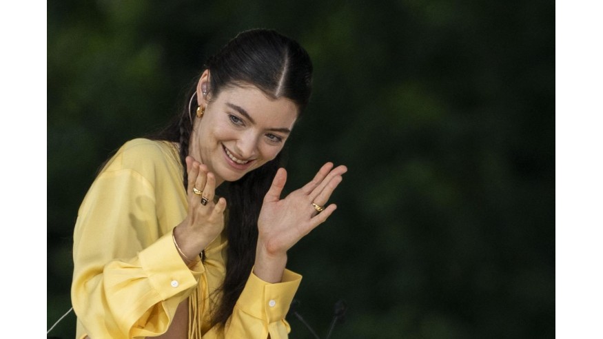 Lorde a supprimé tous les réseaux sociaux de sa vie… ou presque (VIDEO)