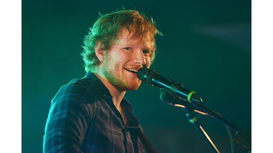 Ed Sheeran fait un énorme don à son ancienne école
