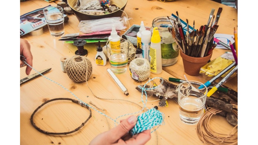 #ToujoursEnsemble : Un papa qui se déguise et des cours de bricolage dans les bons plans du 14 avril
