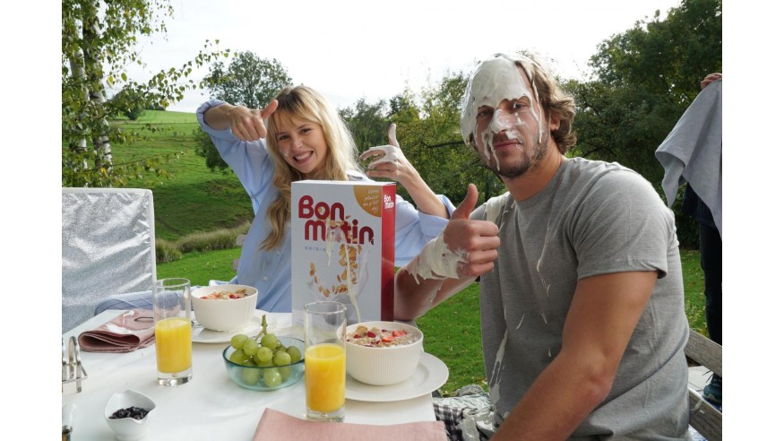 Découvrez le nouveau clip délirant d'Angèle pour Oui ou Non (VIDEO)