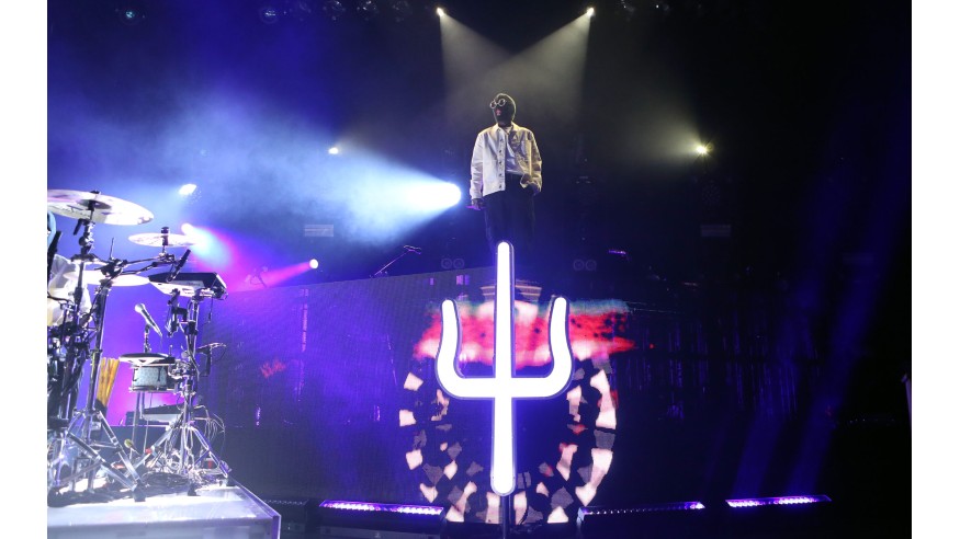 LONDON, ENGLAND - JUNE 22: Tyler Joseph of Twenty One Pilots performs at O2 Shepherd's Bush Empire on June 22, 2022 in London, England. (Photo by Chiaki Nozu/WireImage)