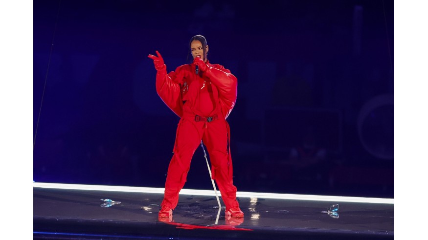 GLENDALE, AZ - FEBRUARY 12: Rihanna performs during the Apple Music Super Bowl LVII Halftime Show at State Farm Stadium on February 12, 2023 in Glendale, Arizona. (Photo by Kevin Sabitus/Getty Images)