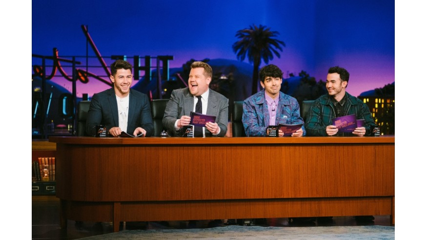 Mariage avec James Corden et les Jonas Brothers
