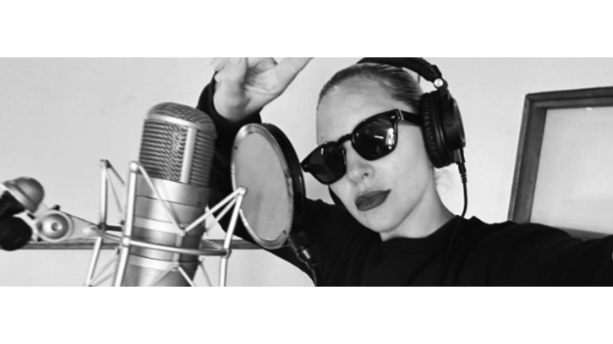 Lady Gaga aperçue en studio : bientôt prête pour l'album ?