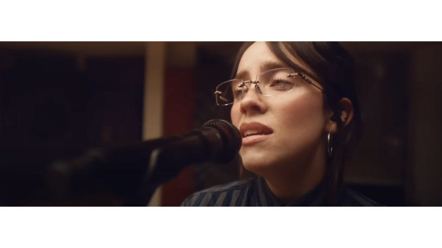 Billie Eilish joue les meilleures titres de « Hit Me Hard and Soft » en mode acoustique