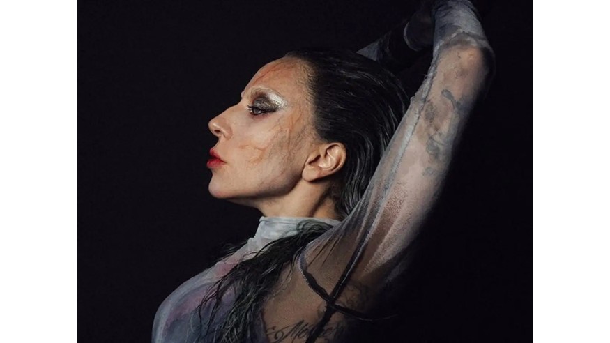 Gaga x Disease The Poison Live