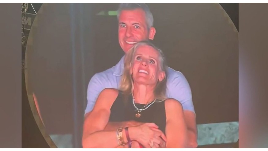 Kiss Cam chez Coldplay : d'un simple concert à une affaire mondiale