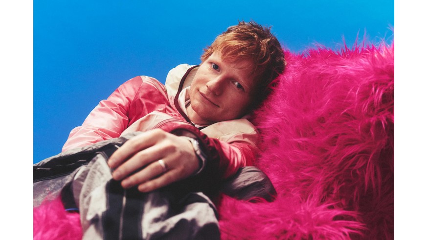 Ed Sheeran fait son retour avec Play !